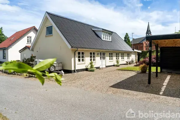 Villa på Ildvedkirkevej 6, 7300 Jelling