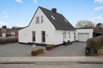 Villa på Spurvelundsvej 4, Næsbyhoved-Broby, 5270 Odense N