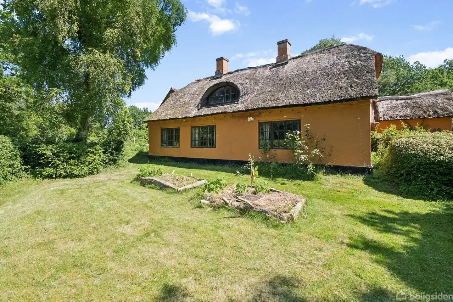 Charmerende stråtækt ejendom med 1.7 HA. jord, udlagt i skov. - Visning 4