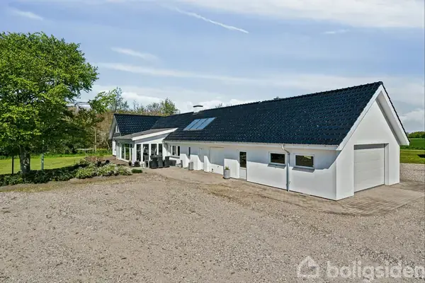 Landejendom på Sneppevej 42, 9700 Brønderslev