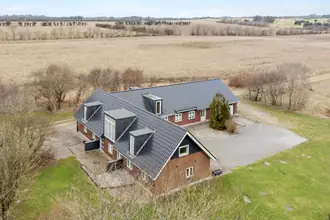 Landejendom på Kirkebyvej 24, 6854 Henne