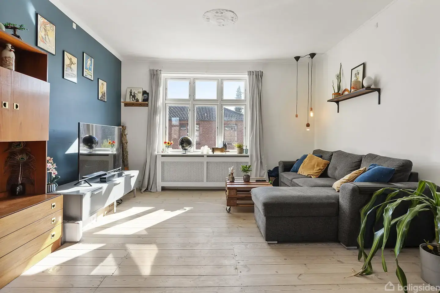 Lys og charmerende lejlighed med åbent køkken-alrum - View 5