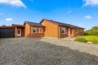 Villa på Syrenvej 11, 6855 Outrup