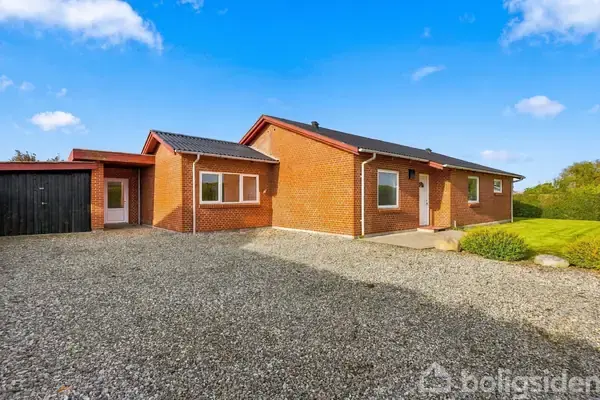 Villa på Syrenvej 11, 6855 Outrup