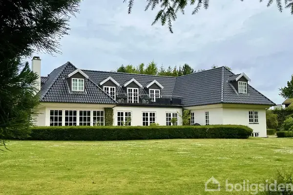 Villa på Fredheimvej 4, 2950 Vedbæk