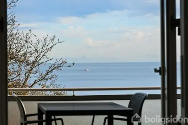 Ejerlejlighed på Taarbæk Strandvej 65C, 2. th., 2930 Klampenborg