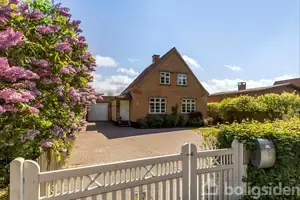 Villa på Strandvejen 3, 3700 Rønne