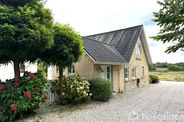 Landejendom på Krogsbøllevej 107, 5450 Otterup