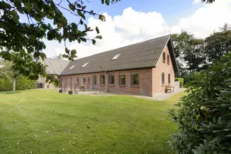 Villa på Herningvej 2, Hoven, 6880 Tarm