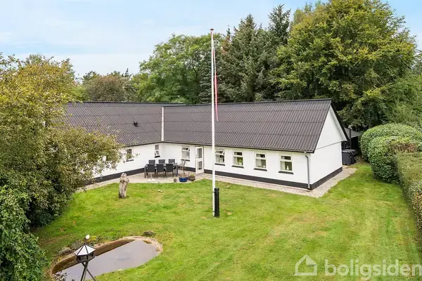 Villa på V Hassingvej 30, 9320 Hjallerup
