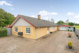 Villa på Møllegade 5, Døstrup, 6780 Skærbæk