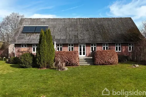 Landejendom på Hjulebækvej 2, 4160 Herlufmagle