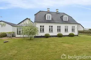 Landejendom på Strandvejen 16, 4671 Strøby