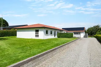Villa på Vejlevej 140, Riis, 7323 Give