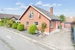 Villa på Tværskovvej 4, 2650 Hvidovre