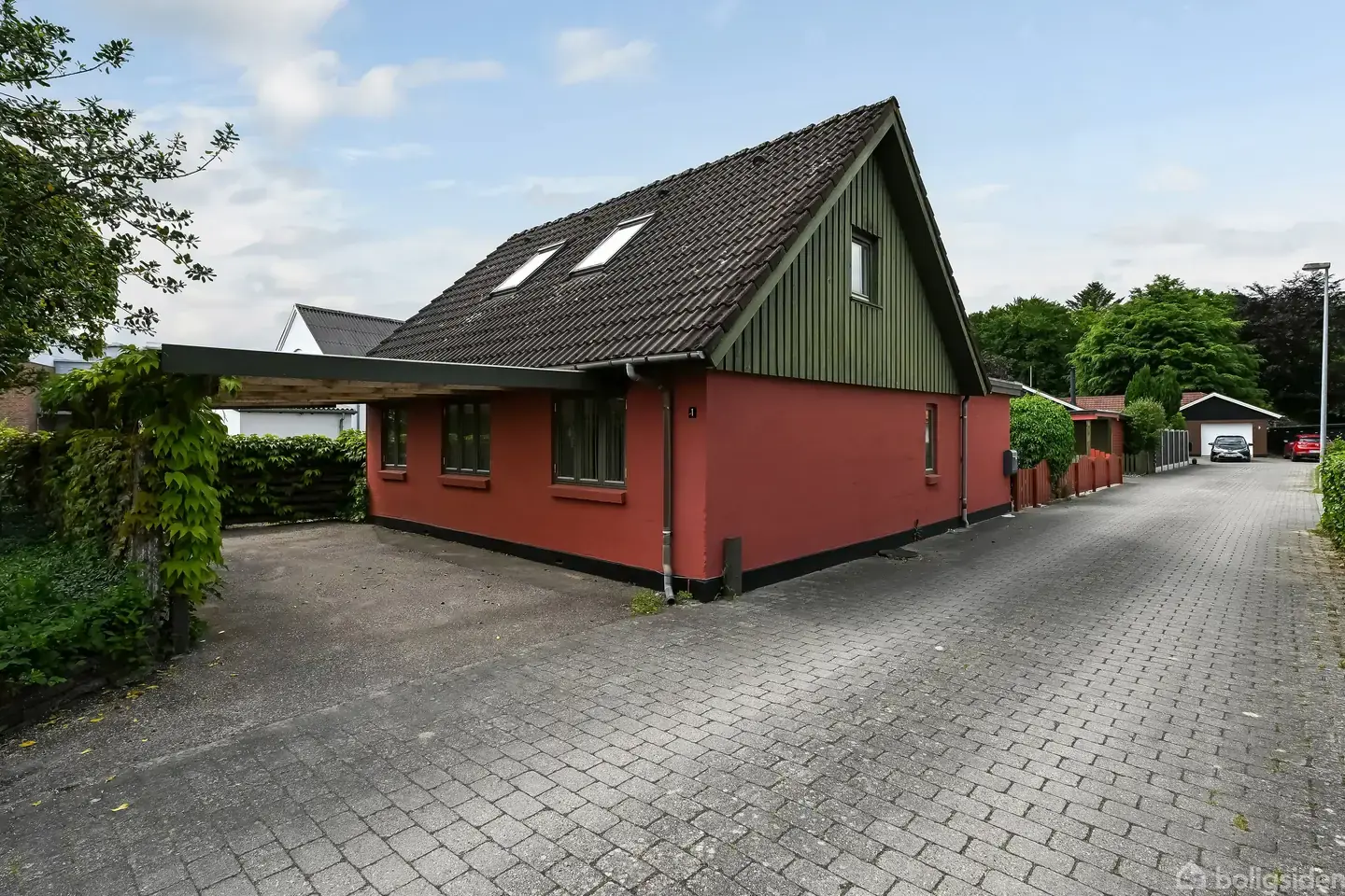 Prisvenligt hus på lille vænge, centralt i Oksbøl