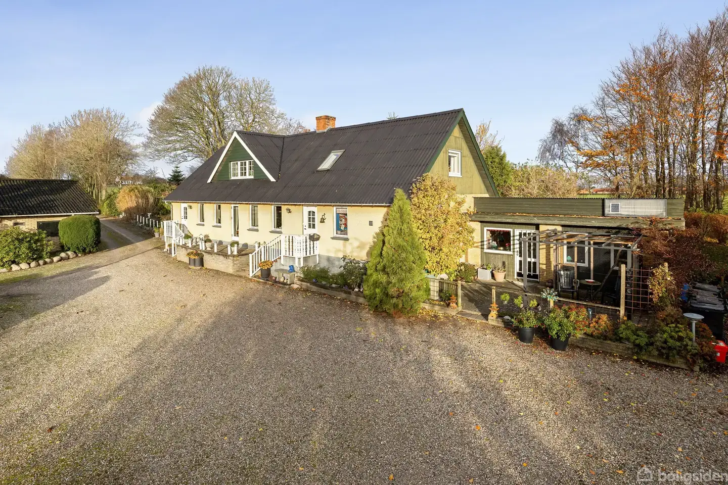 CHARMERENDE VILLA BELIGGENDE I LANDLIG IDYL!