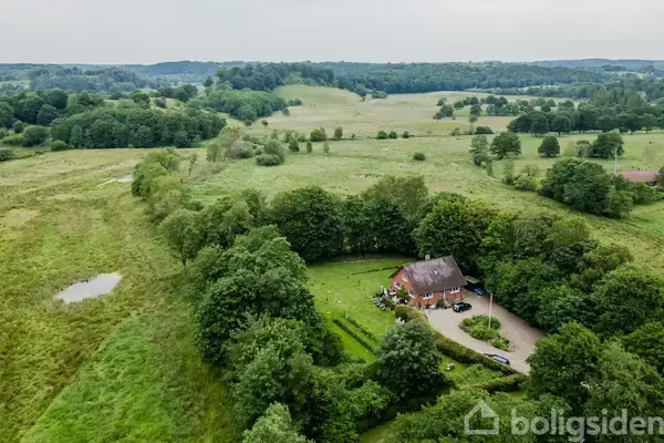 Landejendom på Refsgårdvej 7, 6040 Egtved