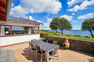 Villa på I Bakkerne 5, Aarsdale, 3740 Svaneke
