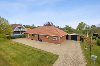 Villa på Kærholtvej 64, 9320 Hjallerup