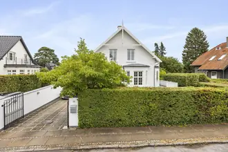 Villa på Hovmarksvej 32, 2920 Charlottenlund