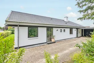 Villa på Lystgårdsparken 8, Boulstrup, 8300 Odder