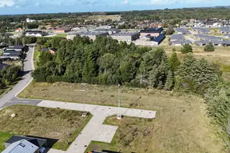 Helårsgrund på Granitparken 13, Hune, 9492