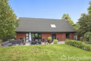 Villa på Møllevangen 24A, 8382 Hinnerup
