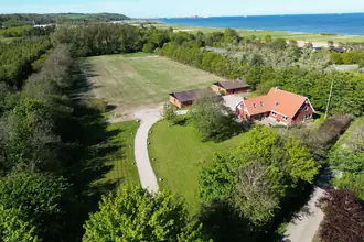 Landejendom på Letholtvej 6, Understed, 9900 Frederikshavn