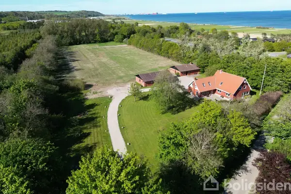 Landejendom på Letholtvej 6, 9900 Frederikshavn