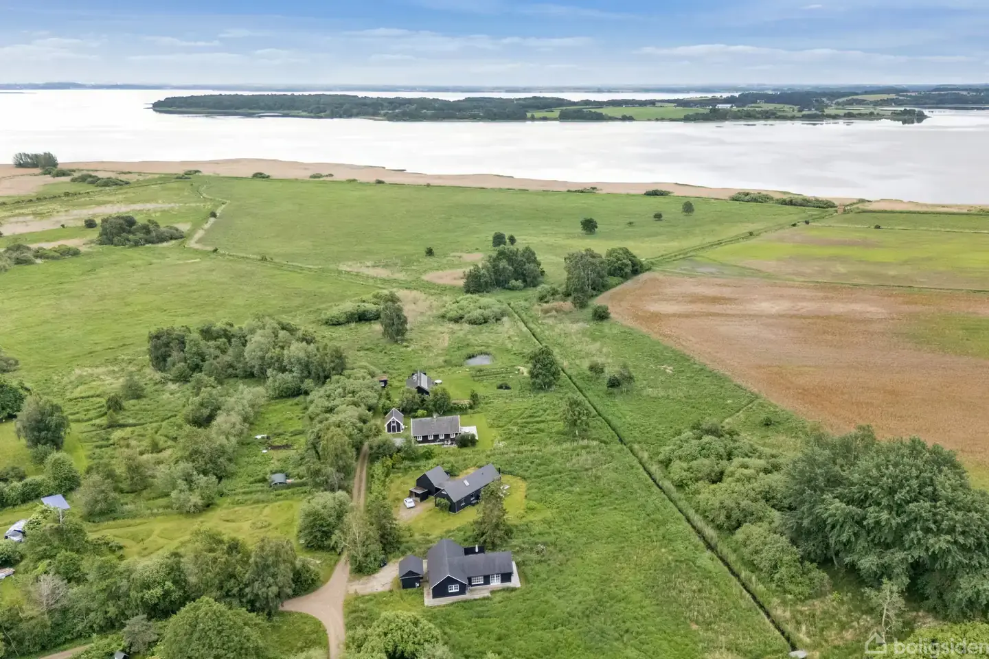 Moderne og stilrent sommerhus ved Arresø