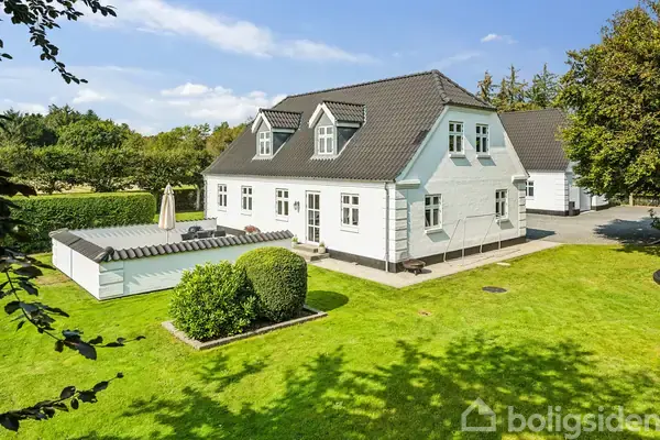 Landejendom på Astrupvej 911, 9800 Hjørring