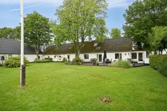 Landejendom på Solvangsvej 9, Gjurup, 9800 Hjørring