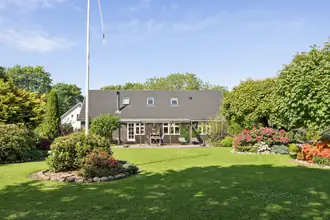 Landejendom på Guldforhovedvej 15, 7441 Bording