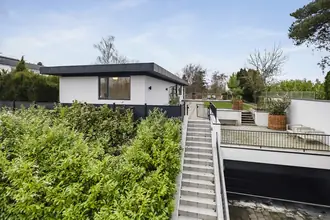 Villa på Rosavej 28, 2930 Klampenborg