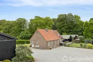 Landejendom på Skovbyvej 5, 6230 Rødekro