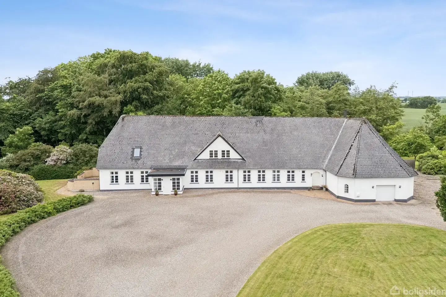 Unik "herregård" med historisk charme