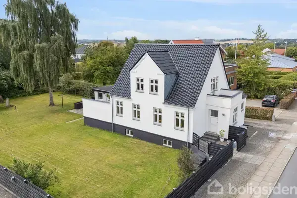 Villa på Hobrovej 101, 8920 Randers NV
