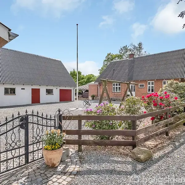 Landejendom på Søballevej 6, 8660 Skanderborg