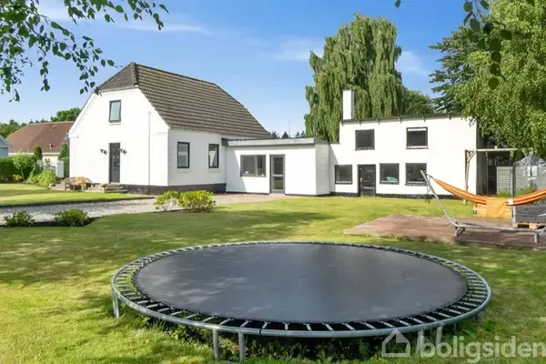 Villa på Nymøllevej 114, 9240 Nibe
