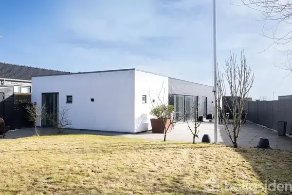 Villa på Rønnevangen 9, 8471 Sabro