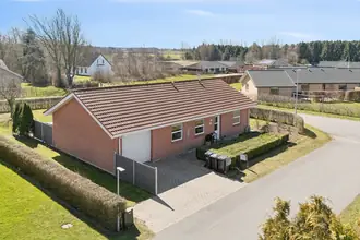 Villa på Præstegårdsvej 29B, Farstrup, 9240 Nibe