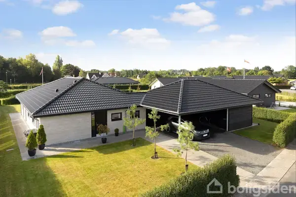 Villa på Ålesundparken 37, 5400 Bogense