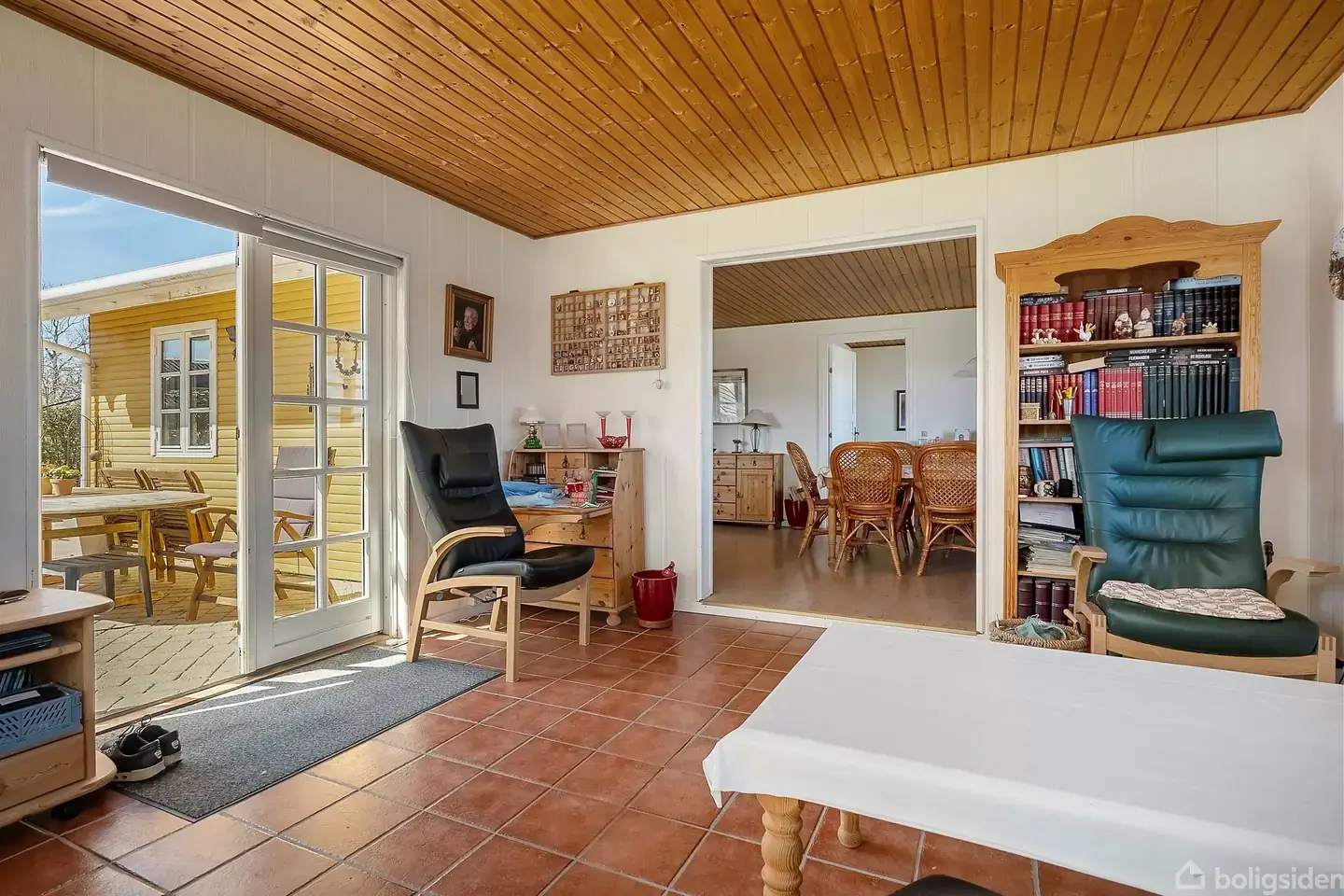 Helårsanvendeligt sommerhus med udsigt til fjorden - Visning 5
