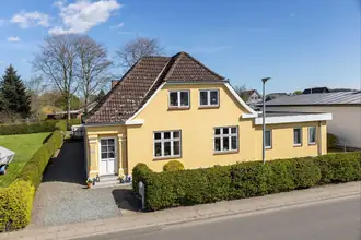 Villa på Hovedgaden 11, 6064 Jordrup