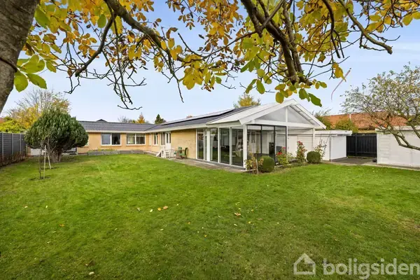 Villa på Hyttebovej 11, 2660 Brøndby Strand