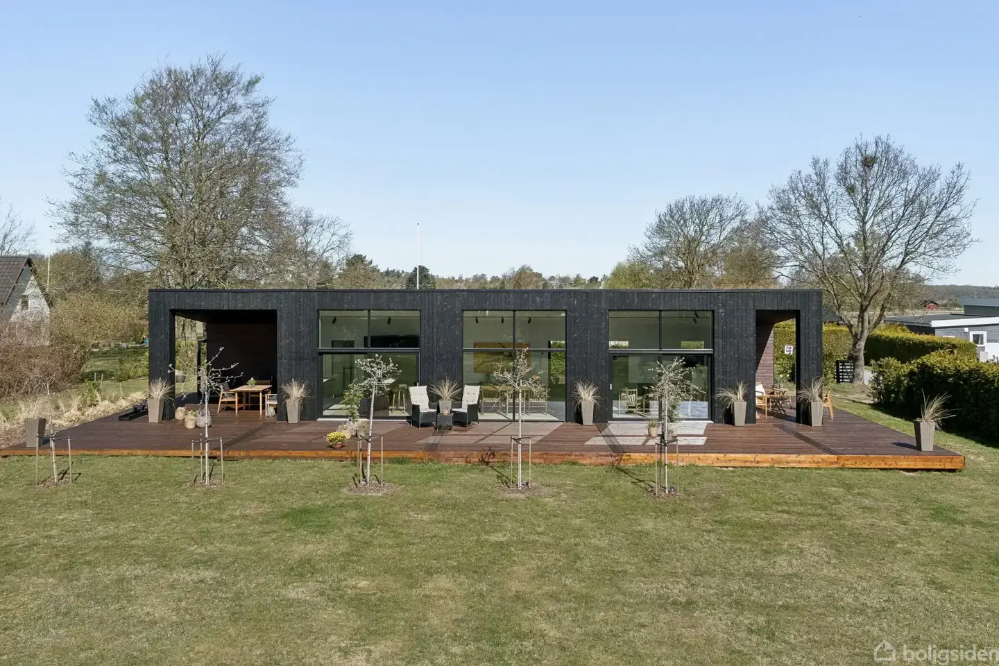 ARKITEKTTEGNET SOMMERHUS FRA 2025