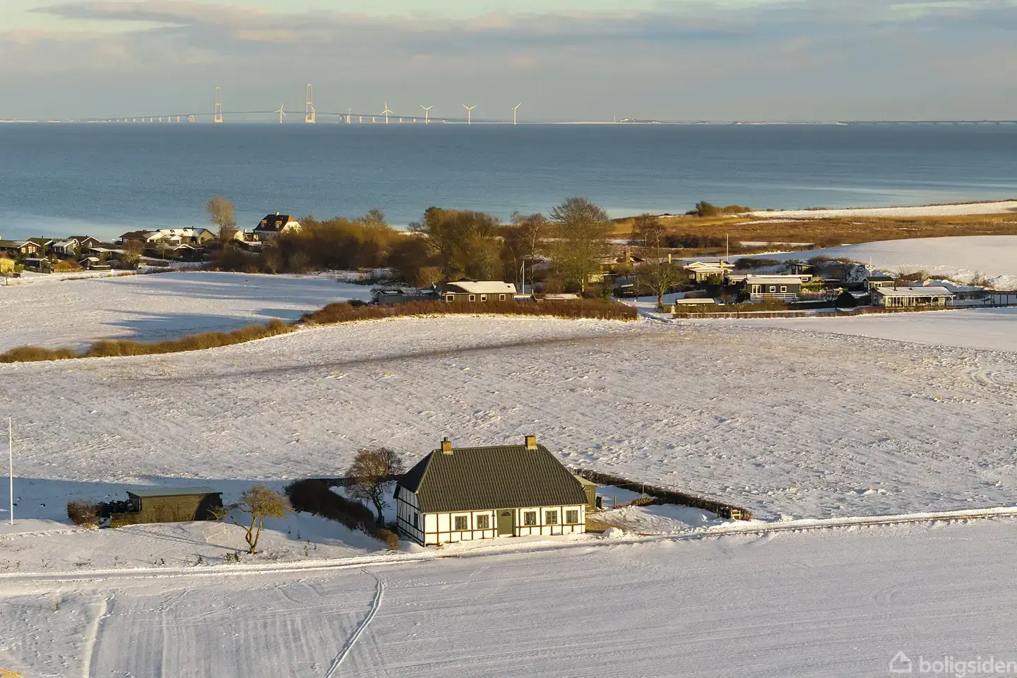 VIRKELIG HYGGELIGT SOMMERHUS MED DEN FLOTTESTE UDSIGT OVER STOREBÆLT