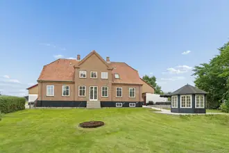 Landejendom på Korsørvej 45, 4250 Fuglebjerg