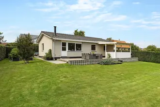 Villa på Engvej 1, Sønder Nærå, 5792 Årslev